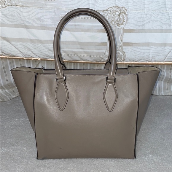 Michael Kors Collection Gracie Tote - Picture 7 of 16